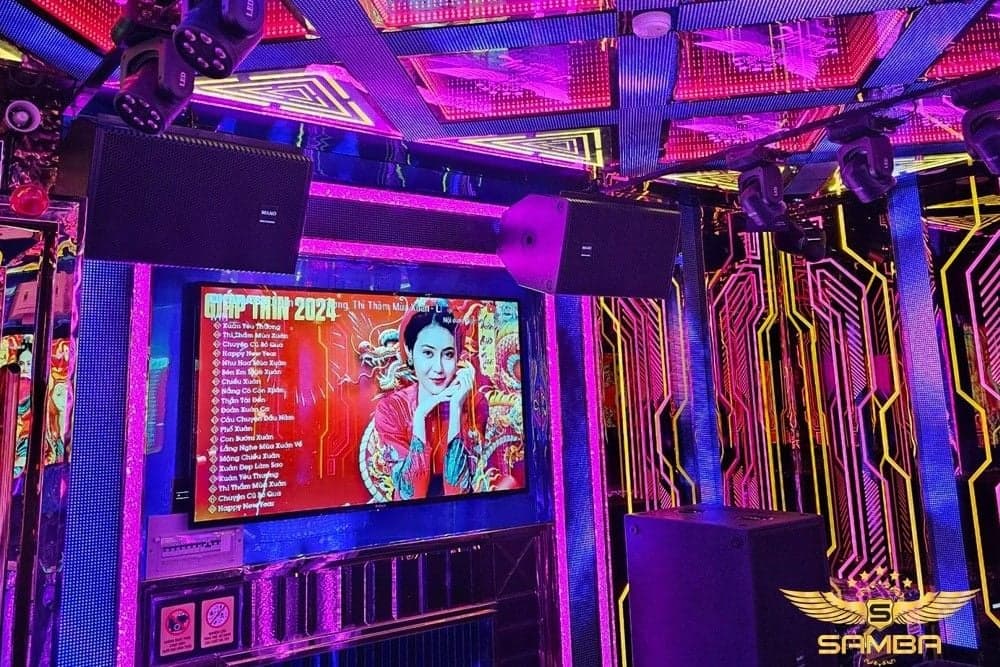 Karaoke Samba 소파 및 좌석 공간